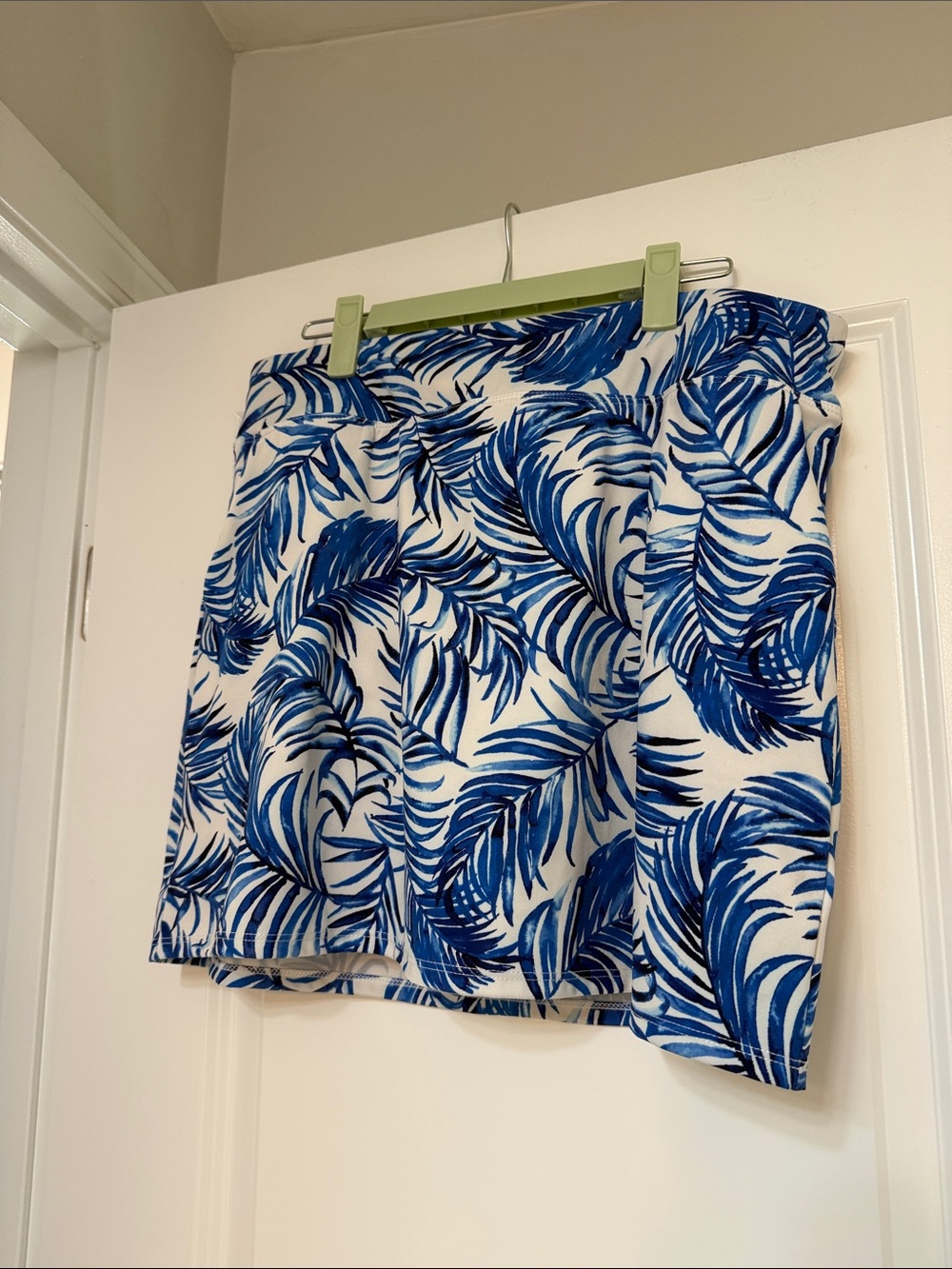 Like New Tommy Bahama Golf Skort